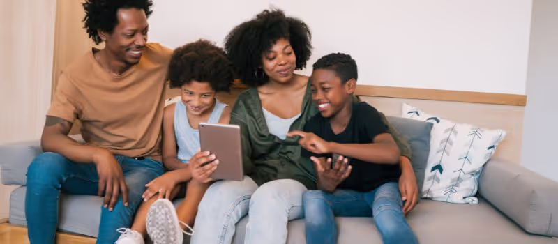talk-the-talk-how-better-communication-can-strengthen-family-bonds-5-tips