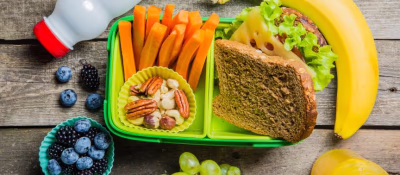 recharge-your-workday-5-benefits-of-packing-a-healthy-lunch
